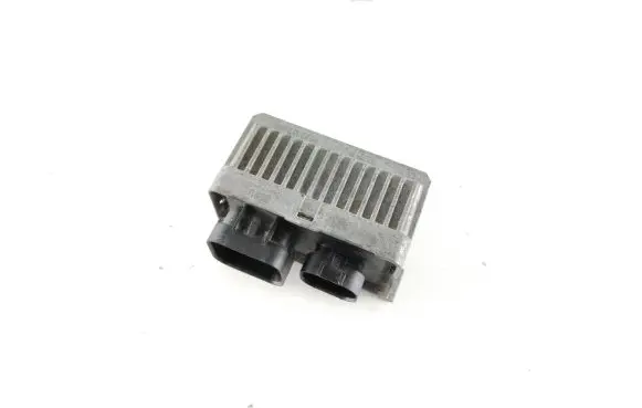 Opel Astra H Glow plug pre-heat relay 55574293