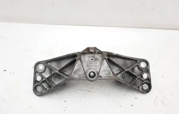 BMW 7 E65 E66 Gearbox mounting bracket 6759680 ENAC46000