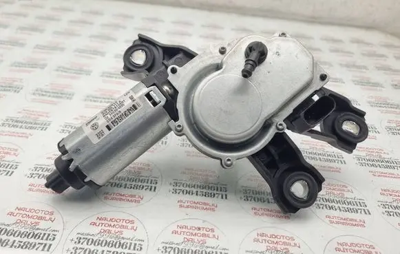 Volkswagen PASSAT B7 Rear window wiper motor 3C9955711A