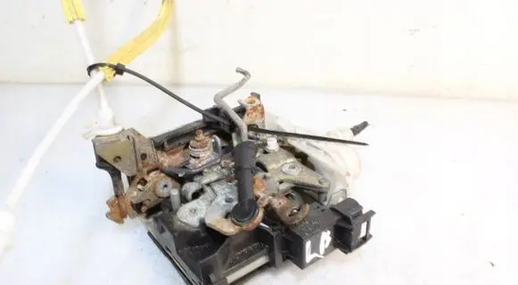Audi A3 S3 8L Front door lock
