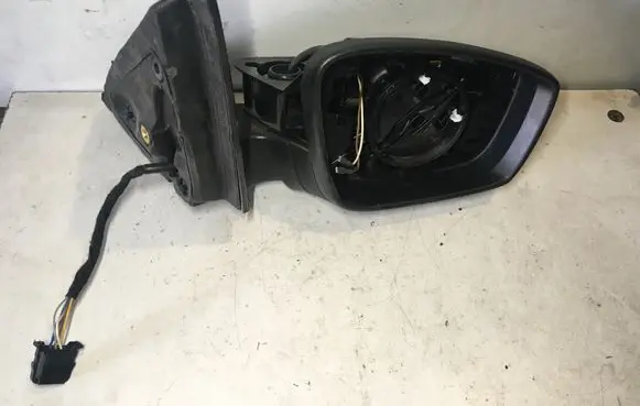 Skoda Fabia Mk3 (NJ) Front door electric wing mirror 6V1857408F