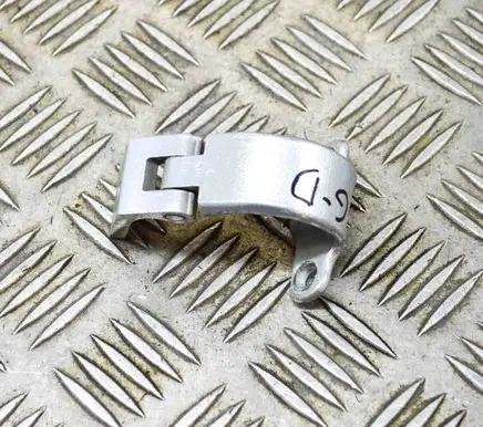 Tailgate/trunk/boot hinge