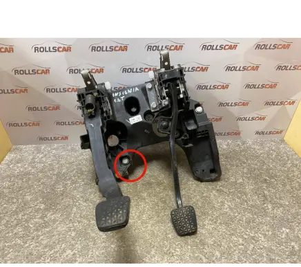 Opel Insignia A Brake pedal 22771451 498156