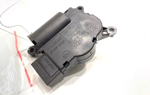 Audi Q7 4L Air flap motor/actuator 52411483R04
