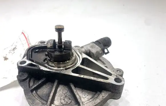 KIA Carens III Vacuum pump 288102A500