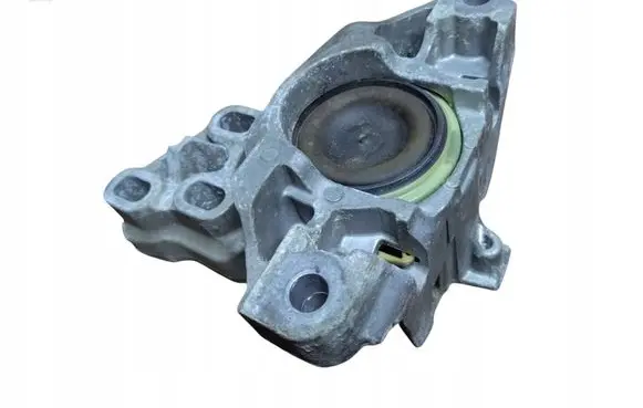 Mercedes-Benz A W176 Engine mount bracket A2462400217