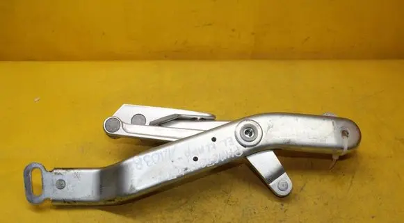 Volkswagen Phaeton Tailgate/trunk/boot hinge 3D5827583A