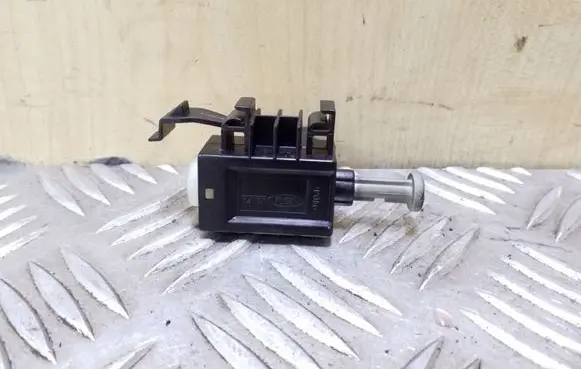 Clutch pedal sensor