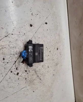 Volkswagen PASSAT B6 Gateway control module 3C0907530E 404339 3C0907951