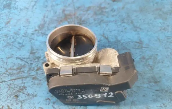 BMW 3 E92 E93 Throttle body valve 13547556118