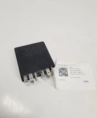 Audi A6 S6 C5 4B Other relay 4B0919471A 5KG00656805 393
