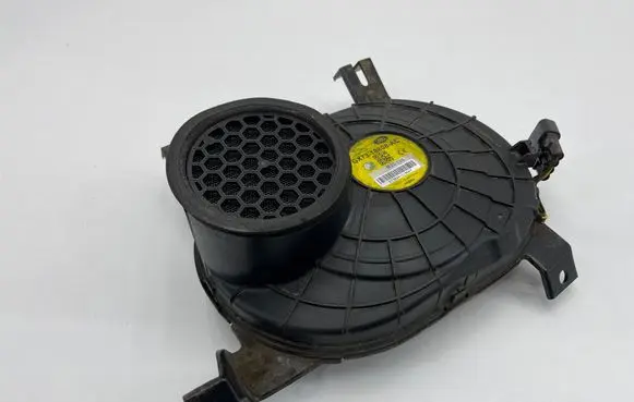 Jaguar XE Subwoofer speaker GX7318808AC ET3024119647 17322WG