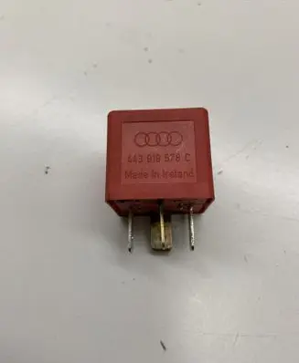 Volkswagen PASSAT B5 Other relay 443919578C 899519000 267