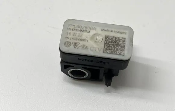 Porsche Cayenne (92A) Airbag deployment crash/impact sensor 7P0907508A 10171102373 15179200831