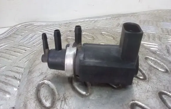 Audi A6 S6 C5 4B Turbo solenoid valve 059906627B