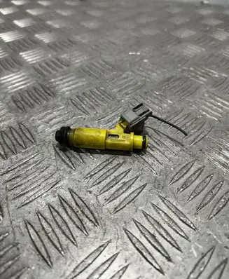 Toyota RAV 4 (XA20) Fuel injector 2325028050