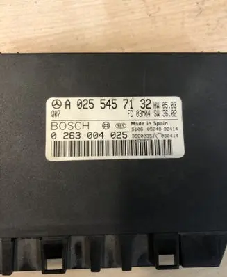 Mercedes-Benz E W211 Parking PDC control unit/module A0255457132