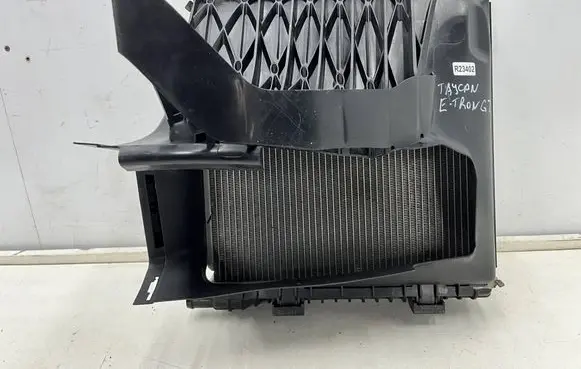 Audi E-tron GT Coolant radiator 9J1121251A 9J1121333