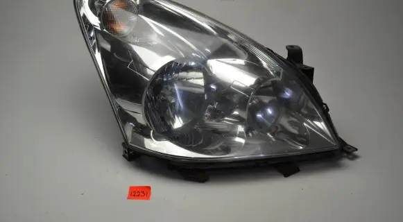 Toyota Corolla Verso AR10 Headlight/headlamp