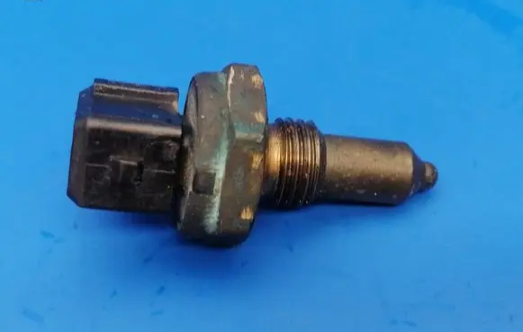 Coolant temperature sensor