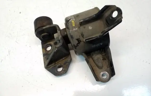 KIA Sportage Engine mount bracket