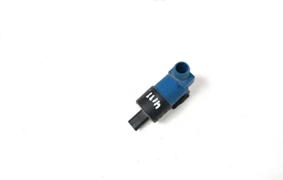 Renault Captur Windscreen/windshield washer pump 9641553880