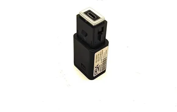 Peugeot 2008 II USB socket connector 98313506DX