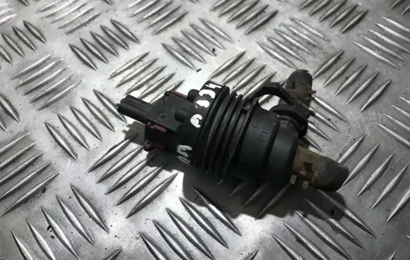 Saab 9-5 Valve vacuum 4670477 p119a020