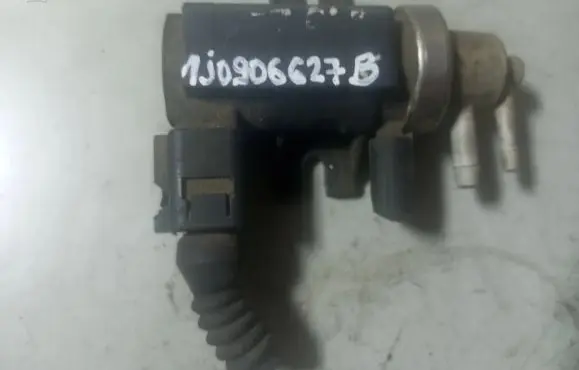 Skoda Octavia Mk1 (1U) Turbo solenoid valve 1J0906627B
