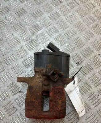 Volkswagen PASSAT CC Rear brake caliper 32332267