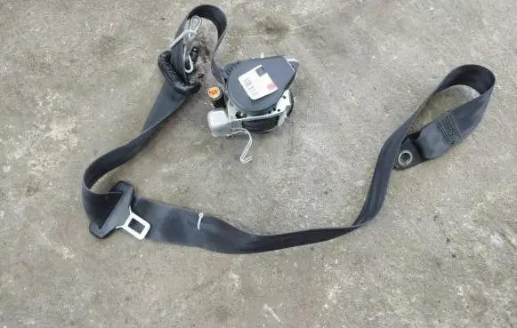 Fiat Punto (199) Front seatbelt 6081053a