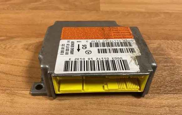 Mercedes-Benz C W203 Airbag control unit/module 0018209726 0285001373