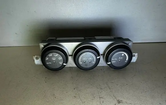 Nissan X-Trail T30 Climate control unit 27500EQ410 A0200018A04002