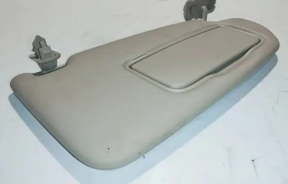 Volvo XC70 Sun visor