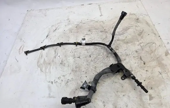 Jaguar XE Fuel return line/hose G4D39K022BB G4D39B337AD