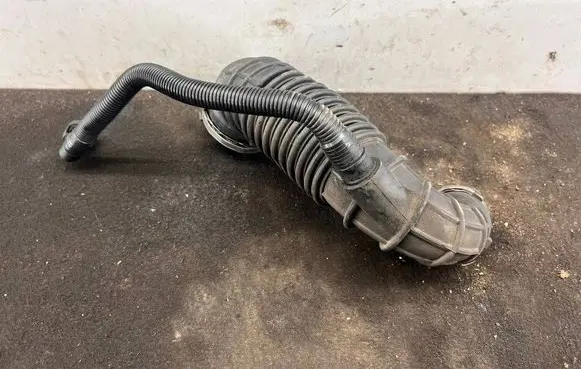 Audi A4 S4 B8 8K Air intake hose/pipe 03G129629 ETD41679