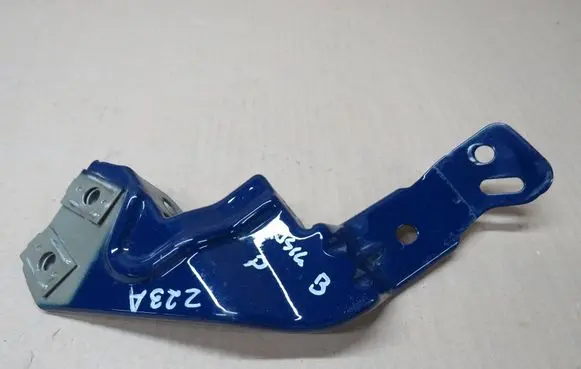 Opel Insignia B Fender mounting bracket 39063368
