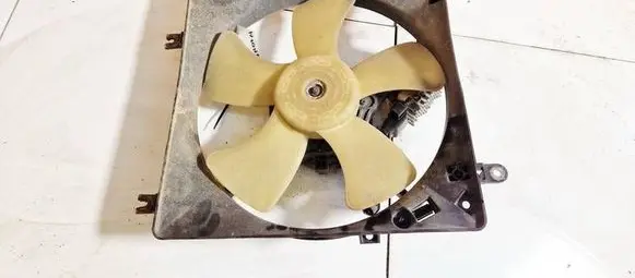Mitsubishi Galant Radiator cooling fan shroud 