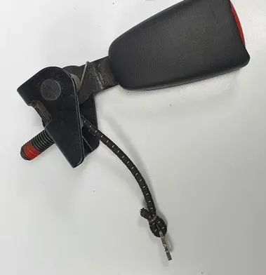 Mini One - Cooper Coupe R56 Rear seatbelt buckle 30780621