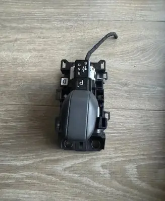 Toyota C-HR II Gear shifter/selector 75M708