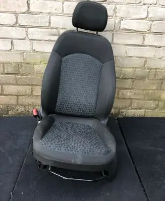 Opel Corsa E Front driver seat
