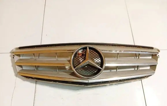 Mercedes-Benz C AMG W204 Front grill A2048800023