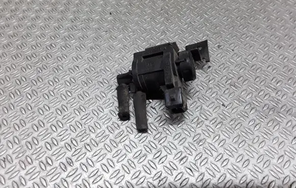 Audi A6 S6 C5 4B Turbo solenoid valve 1J0906283A