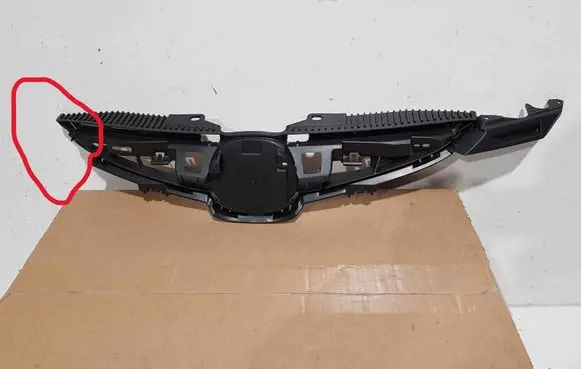 Mazda 2 Quarter panel pressure vent D01N50712