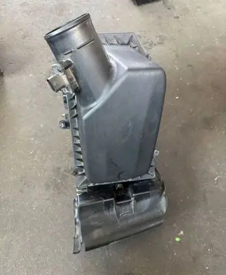 Jeep Wrangler Air filter box 68415498AB