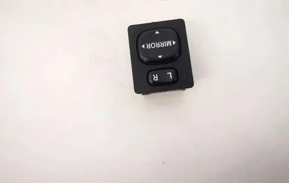 Toyota Avensis Verso Wing mirror switch 183574