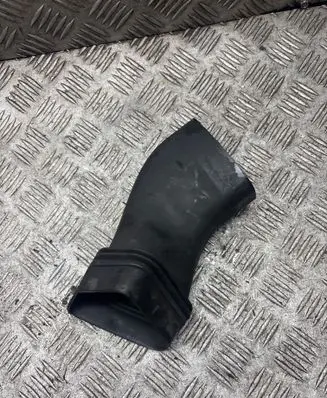 BMW X1 E84 Air intake duct part 7798876 70316820 109912F