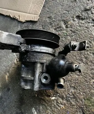 BMW 7 E65 E66 Power steering pump 6781267