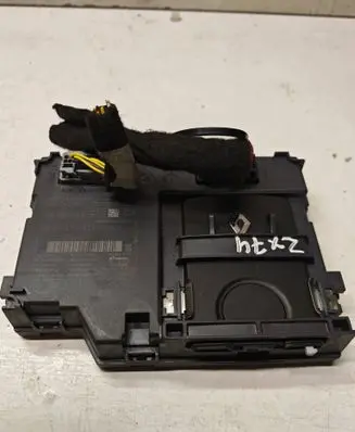 Renault Clio IV Engine ECU kit and lock set 285905280R 1806C 984475799