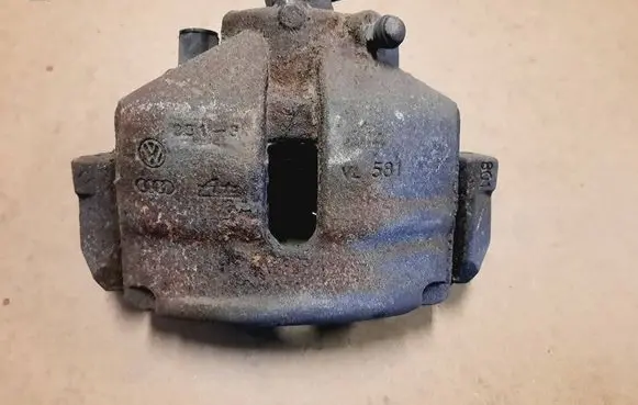 Front brake caliper